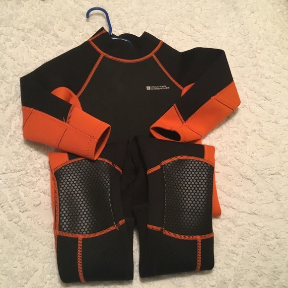 Mountain Wharehouse Full Wetsuit.  Size 5-6 Years - Picture 2 of 3